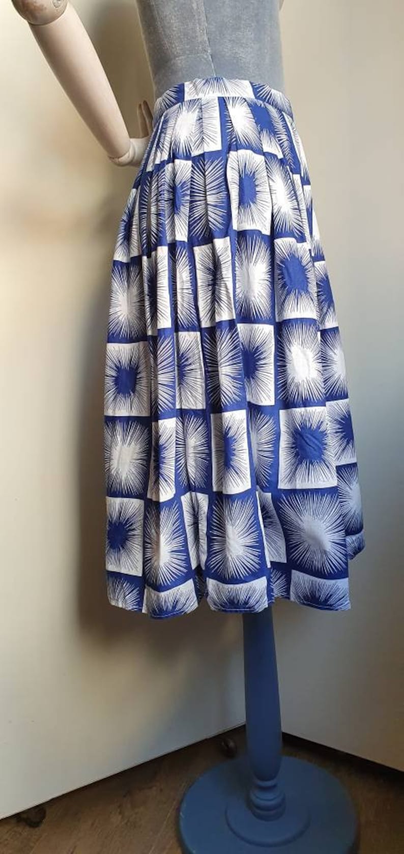 Vintage 1950s novelty print atomic skirt