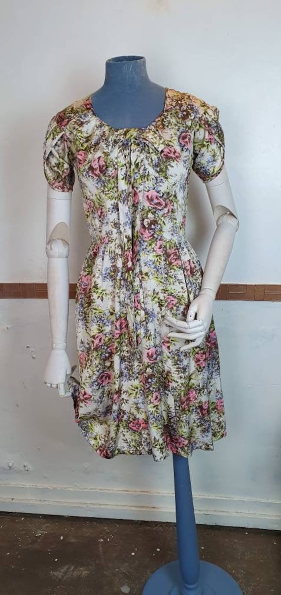 Vintage 1940s floral dress