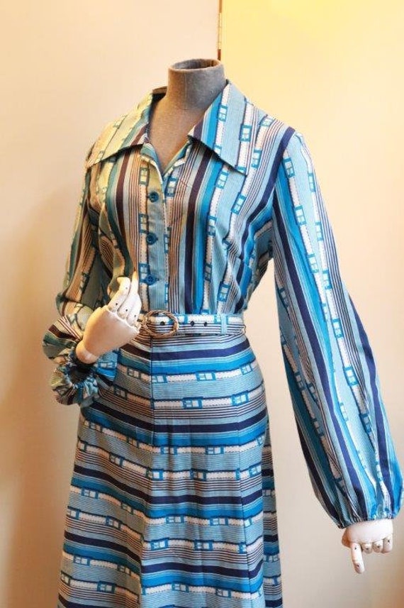 Berkertex Novelty print 1970s Bishop sleeve dress