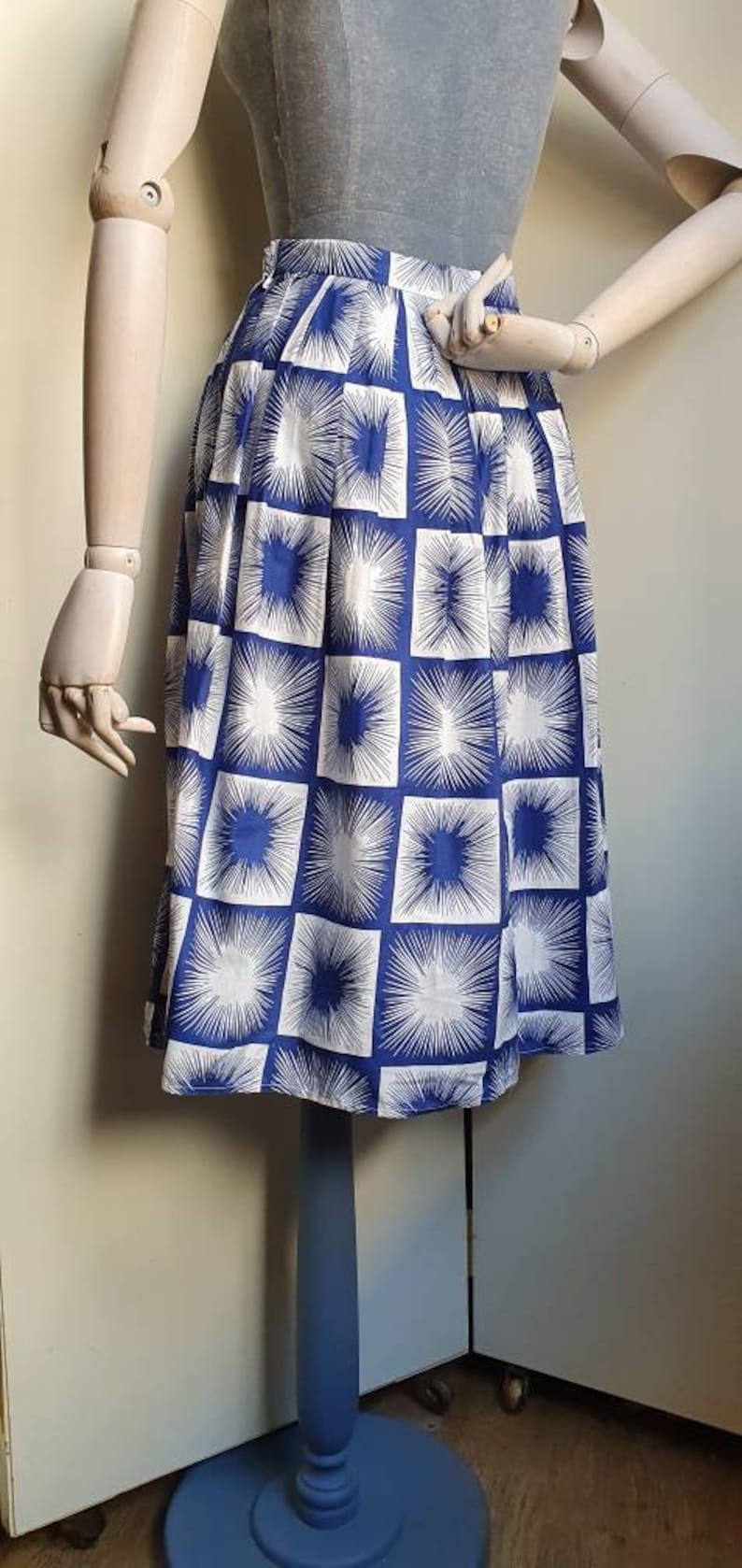 Vintage 1950s novelty print atomic skirt