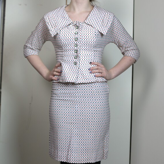 Vintage original 1940s two piece skirt suit.