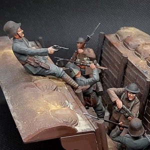 Geschilderde miniaturen: hand-tot-handgevecht WO1, 5 figuren en schaalverdeling 1/35