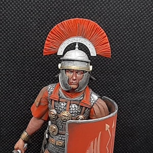 Painted Figure - Roman Centurion (I Century) With Pedestal, Scale 1:16