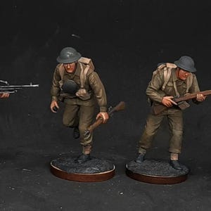 Scale miniatures1/35 assembled painted British troops figures (4) military model