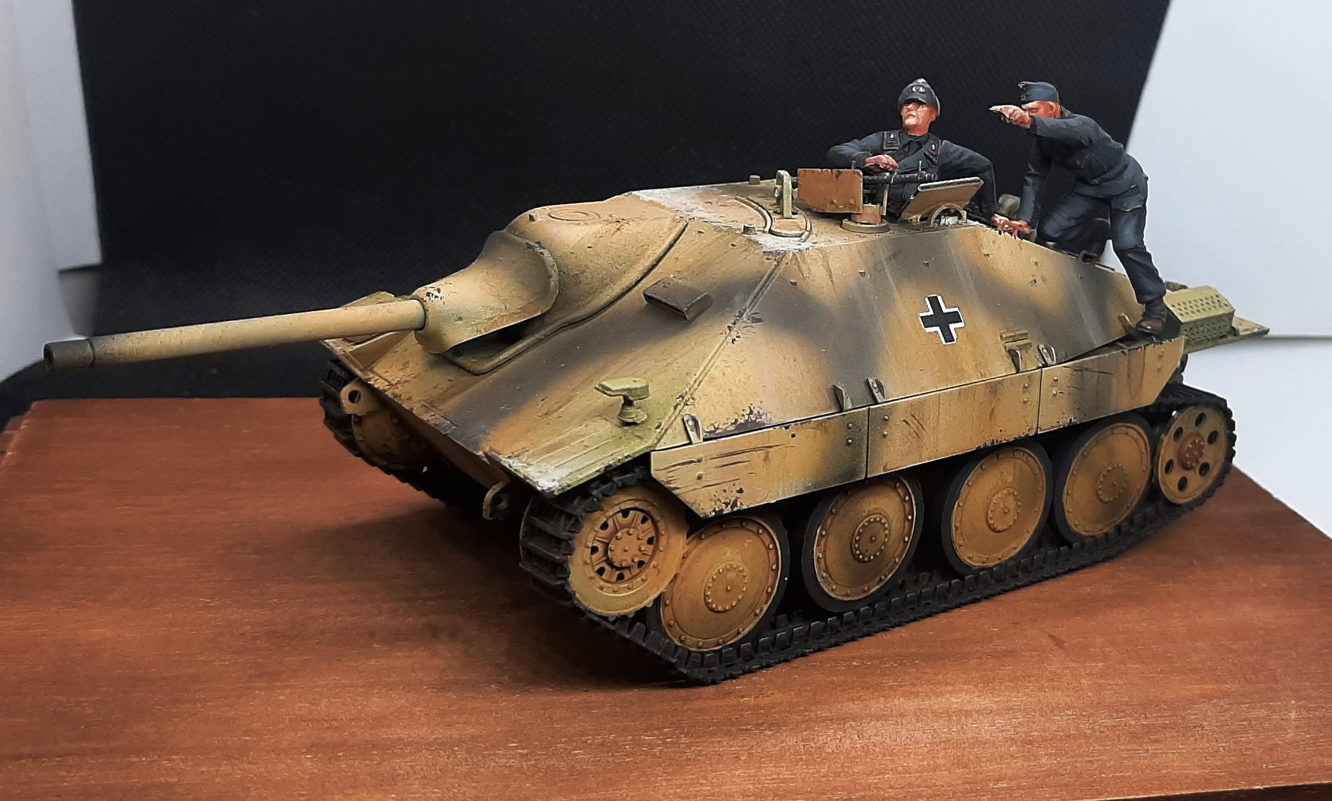Scale 1/35 Painted Jagdpanzer 38 Hetzer + Crew - Etsy