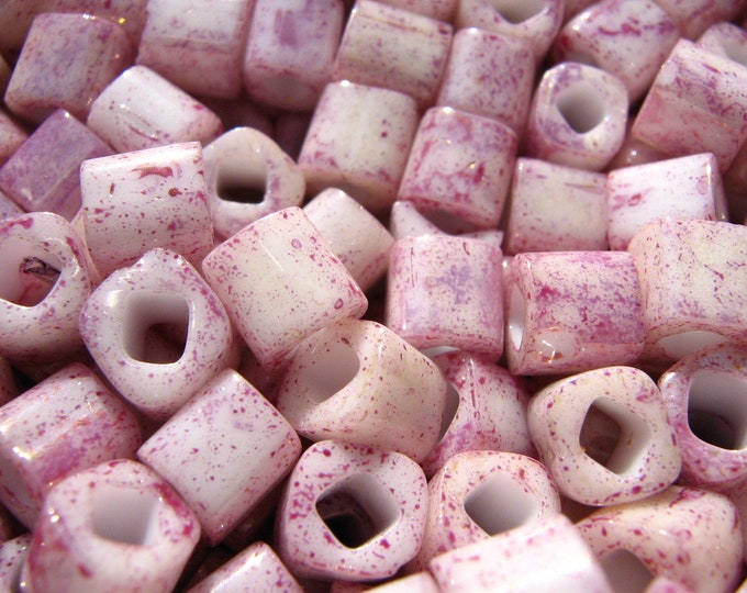 4mm cube seed beads- #pink02