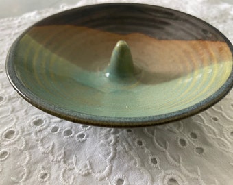 Hnadmade Studio Art Pottery ring Dish Signed