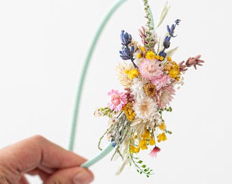 Headband with dried flowers. Romantic bridal headpiece in pastel colors.