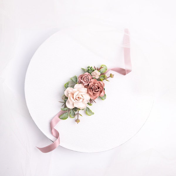 Handgelenk corsage für die Braut, Blumenarmband Trauzeugin oder Brautjungfern in altrosa, blush rosé, grün mit Blumen und Eukalyptus