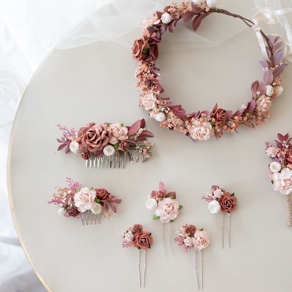 Couronne de fleurs, peigne ou boutonnière pour la mariée - marsala, rose. Fleurs pour cheveux de mariée ou de demoiselle d'honneur, couronne de cheveux et accessoires pour séance photo