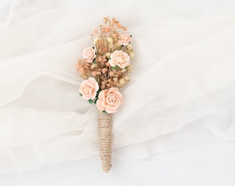 Boutonniere for the groom Boho and Rustic Wedding. Flower Brooch with roses and gypsophila