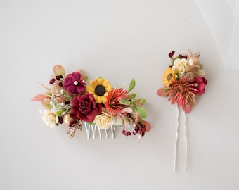 Bridal hair comb or hair pin with Flowers and dried gypsophila. Boho and Rustic Headpiece, red, burgundy. Sunflowers and dried baby's breath
