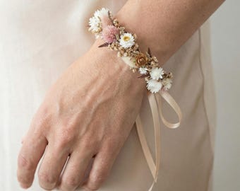 Ramillete de muñeca estilo bohemio con flores secas. Pulsera para la novia, dama de honor o madre de la novia. Accesorio rústico para bodas. Boho Bonnie