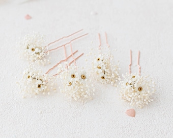 Bridal hair pins with baby's breath and daisy look alike flowers. Floral bobby pins, hair pins with dried  flowers. Flower girl headpiece.