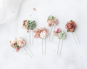 Bridal hair pins with dried flowers and preserved flowers. Wedding headpiece, floral bobby pins, hair pins with hydrangea and eucalyptus