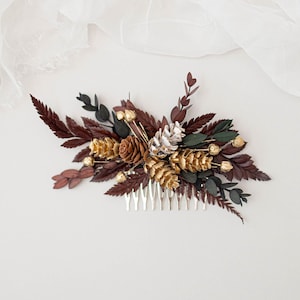 Winter Hair Comb in Green, Brick Red, and Gold with Pinecones and Eucalyptus I Chrismas Headpiece I Winter Wedding hair accessory
