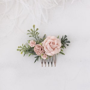 Bridal hair comb with blush pink flowers. Boho and rustic wedding headpiece. Flower hair comb. Flower girl and bridesmaid gift