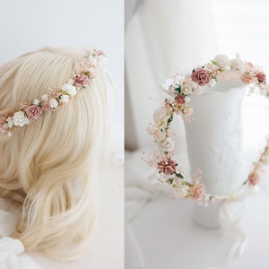 Dried flower crown with baby&#39;s breath in ivory and dusty pink. Bridal headpiece, flower hair wreath, preserved flowers fairy crown