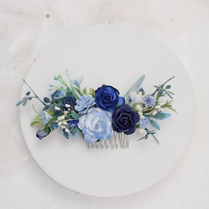 Blue hair comb. Bridal floral headpiece. Decorative comb with roses and eucalyptus. Boho wedding and rustic hair flowers. Dark blue wedding