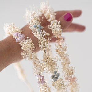 Bridal hair wreath with dried flowers. Flower crown with baby&#39;s breath. Floral headpiece with preserved flowers. Thin fairy crown in ivory