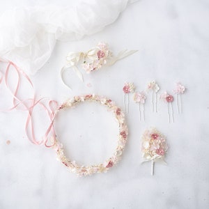 Dried flower crown, hair pins and buttoniere in dusty pink and ivory. Dried flowers wedding accessories. Boho bride and bridesmaids