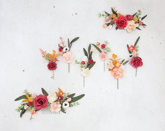Brautaccessoires für die Hochzeit - Haarkamm, Haarblüten und Anstecker mit Trockenblumen, Eukalyptus und Rosen in rot, orange, grün