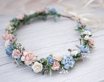 Couronne de fleurs de mariée, couvre-chef de fée rustique et bohème, eucalyptus, couronne de cheveux de gypsophile, fleurs de cheveux, bandeau de séance photo, bleu poussiéreux