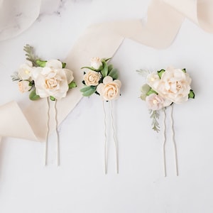 Bridal Hair Pins, Floral bobby pins, Hair pins with flowers and eucalyptus leaves, Wedding Headpiece in cream and champagner, green