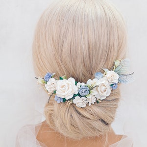 Bridal headpiece with blue and white flowers, dried Baby's breath, preserved stoebe and delicate butterfly wings. Romantic wedding hair vine image 9