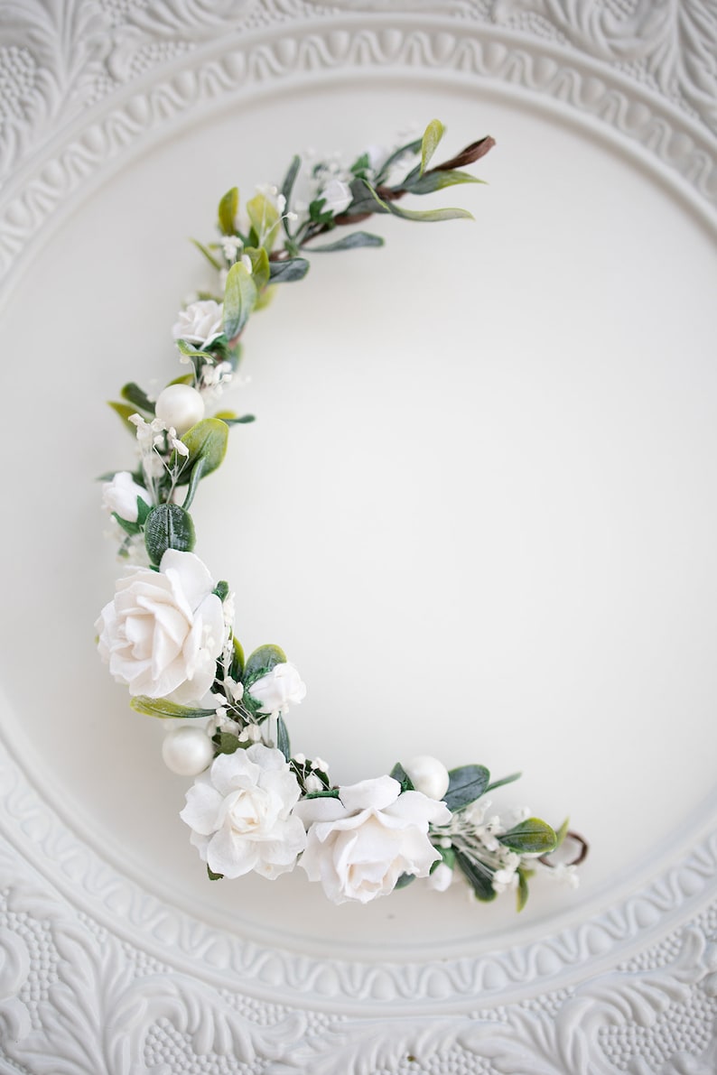 Hochzeit Haarschmuck mit Blumen,Perlen und Schleierkraut in Elfenbein und grün. Oktoberfest Haarranke, Haarblüten Braut und Brautjungfern Bild 4