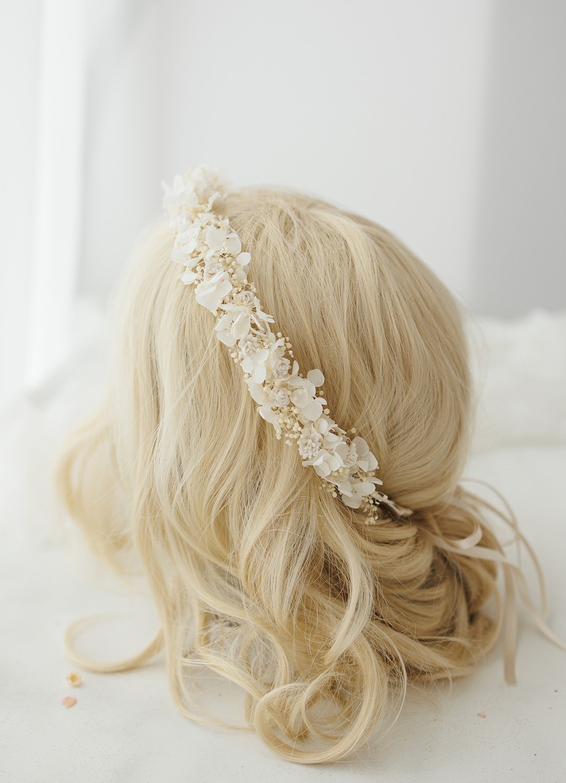 Couronne de fleurs séchées avec gypsophile et hortensia ivoire. Coiffe de mariée, couronne de cheveux de fleurs, couronne de fée fleurs stabilisées image 2