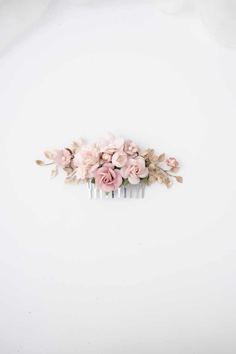 Bridal hair comb in rose, dusty pink and gold. Boho Wedding Headpiece Bridesmaid Hair Flowers with Roses and greenery zdjęcie 3