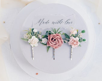 Bridal hair pins in dusty pink and blush, wedding headpiece, floral bobby pins, hair pins with flowers, dried gypsophila, eucalyptus leaves