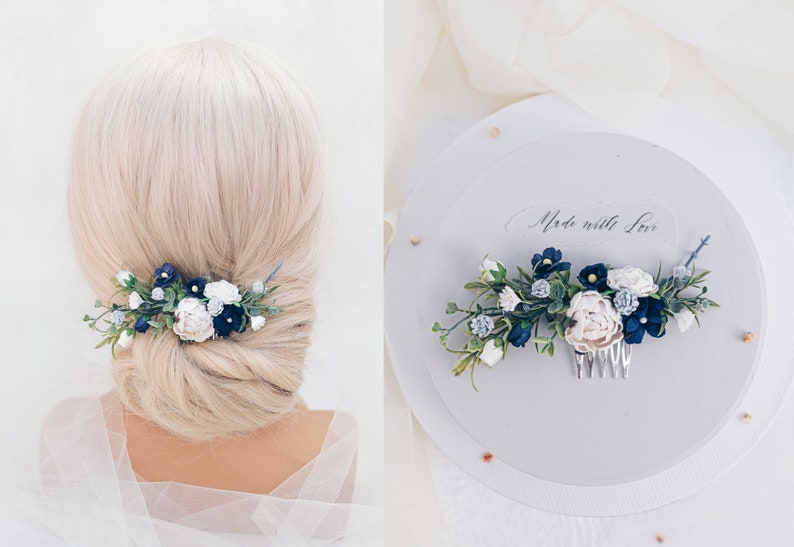 Peigne de mariée avec fleurs bleu foncé et blanches, coiffe de mariage bohème. Fleurs pour cheveux de demoiselle d'honneur, accessoire pour cheveux, bleu marine, bleu marine image 3