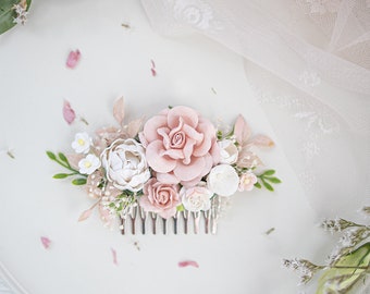 Braut Haarschmuck mit Blumen, Eukalyptus Blätter und Schleierkraut in puder, blush, rosé und grün Brautjungfern Haarkamm Oktoberfest Schmuck