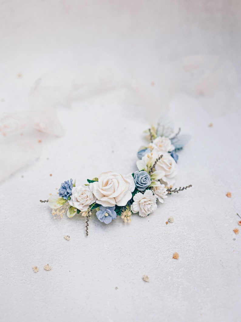 Bridal headpiece with blue and white flowers, dried Baby's breath, preserved stoebe and delicate butterfly wings. Romantic wedding hair vine image 4