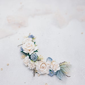 Bridal headpiece with blue and white flowers, dried Baby's breath, preserved stoebe and delicate butterfly wings. Romantic wedding hair vine image 3