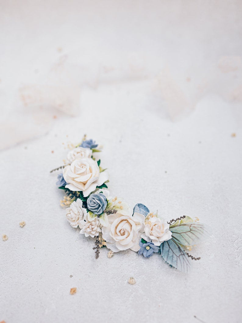 Bridal headpiece with blue and white flowers, dried Baby's breath, preserved stoebe and delicate butterfly wings. Romantic wedding hair vine image 3