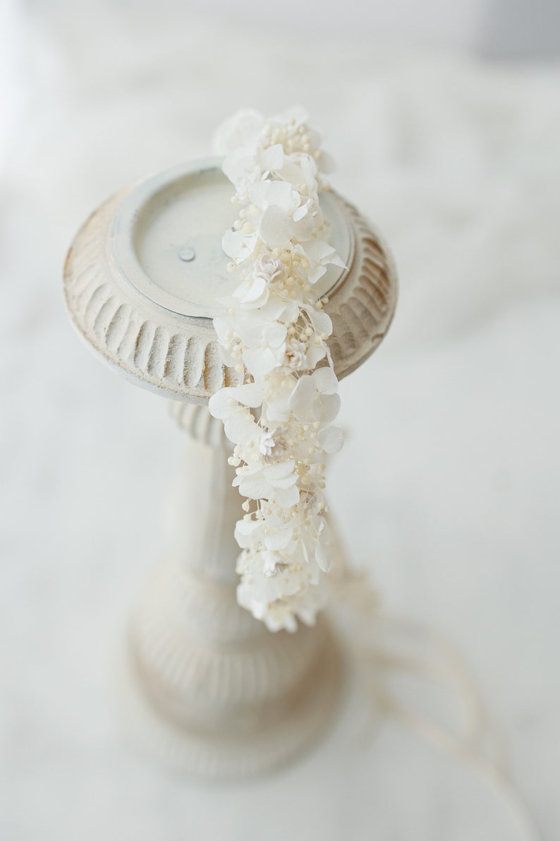 Couronne de fleurs séchées avec gypsophile et hortensia ivoire. Coiffe de mariée, couronne de cheveux de fleurs, couronne de fée fleurs stabilisées image 9