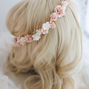 Corona di fiori secchi con respiro di bambino e fiori di rosa polverosa. Copricapo da sposa, ghirlanda di capelli di fiori, corona di fata, fascia da sposa rosa cipria immagine 9