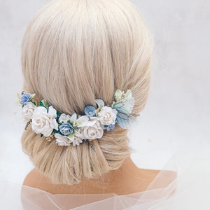 Bridal headpiece with blue and white flowers, dried Baby's breath, preserved stoebe and delicate butterfly wings. Romantic wedding hair vine image 8