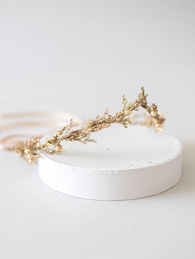 Woodland crown, elven circlet, lavender crown hairpiece, golden fern hairband, goddess head wreath, witch headpiece, druid tiara, branches crown, Flower elf fairy tiara Greenery elven flower tiara Elf tiara Woodland wedding fairy crown golden fairy halo Bridal Fairy diadem with dried flowers. Zeus and Athena headpiece. Greek goddess crown.