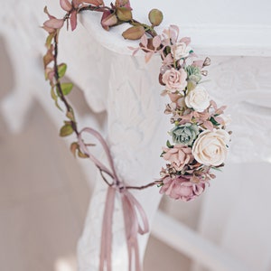 Hochzeit Blumenkranz Braut Haarschmuck Haarkranz mit Blumen, Beeren, Schleierkraut, Eukalyptus Oktoberfest Haarranke, Boho Rustik Haarblüten Bild 5