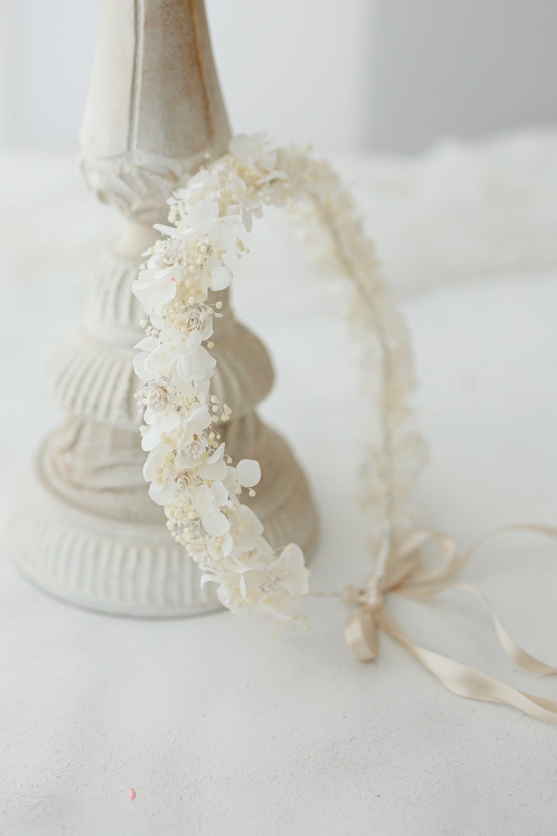 Couronne de fleurs séchées avec gypsophile et hortensia ivoire. Coiffe de mariée, couronne de cheveux de fleurs, couronne de fée fleurs stabilisées image 8