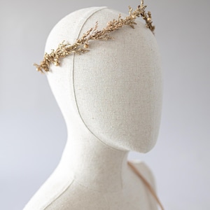 Woodland crown, elven circlet, lavender crown hairpiece, golden fern hairband, goddess head wreath, witch headpiece, druid tiara, branches crown, Flower elf fairy tiara Greenery elven flower tiara Elf tiara Woodland wedding fairy crown golden fairy halo Bridal Fairy diadem with dried flowers. Zeus and Athena headpiece. Greek goddess crown.