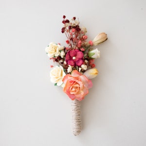 Boutonniere/ Anstecker, Hochzeit Ansteckblume Bräutigam mit Blüten and Schleierkraut Bild 1