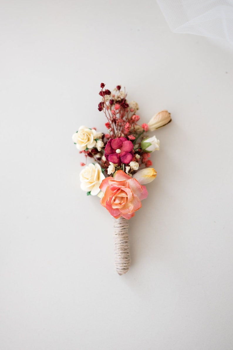 Boutonniere/ Anstecker, Hochzeit Ansteckblume Bräutigam mit Blüten and Schleierkraut Bild 1
