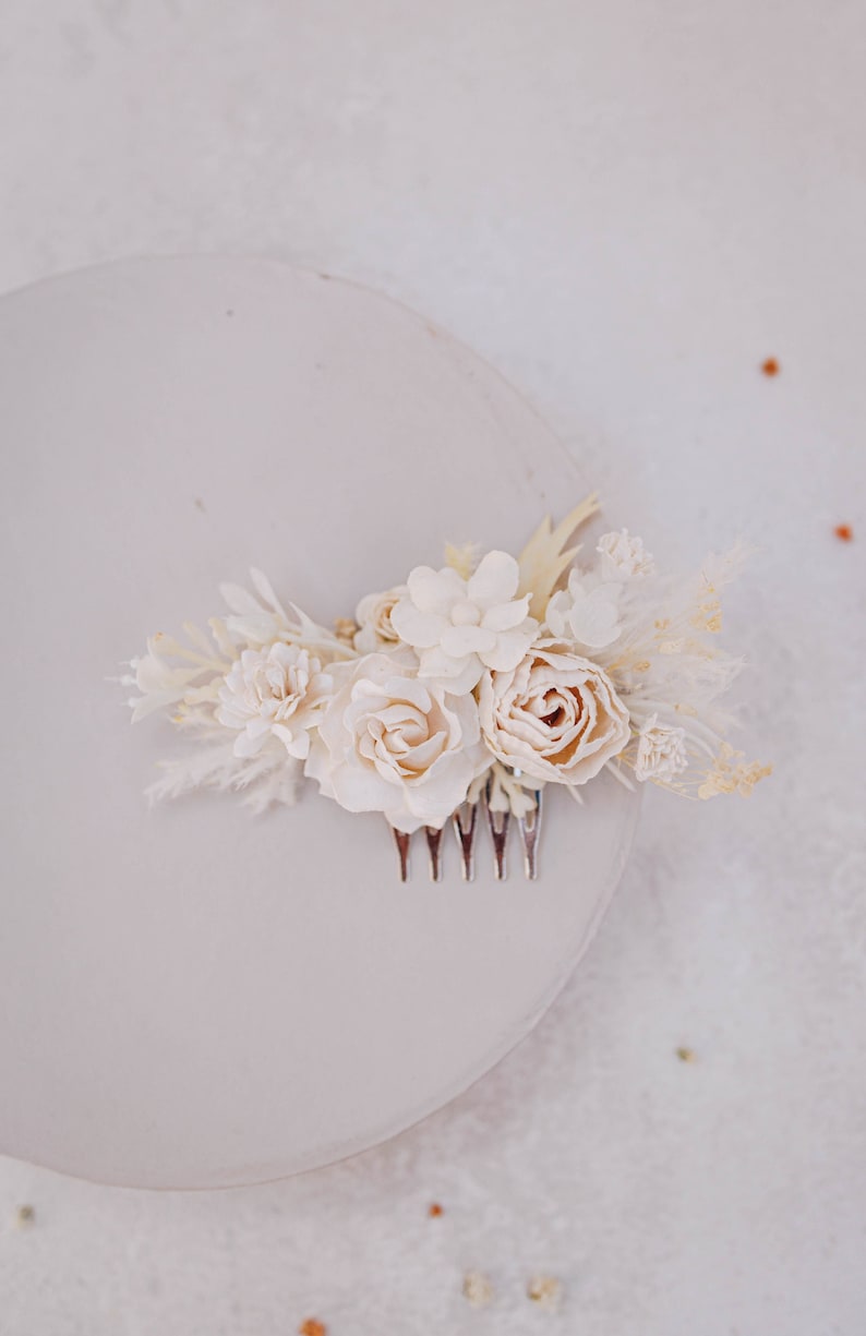 Bridal hair comb with white and cream flowers, pampas grass. Boho wedding headpiece. Bridesmaid hair flowers, flower girl hair accessory image 1