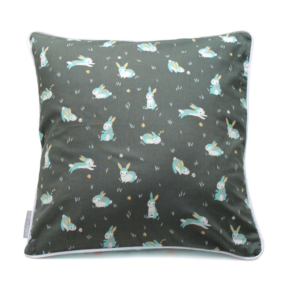 Housse de Coussin Gris et Petits Lapins Turquoise