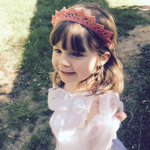 Headband Au Crochet en Forme de Diadème Rose Corail